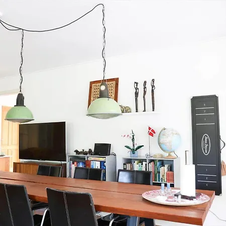 16600-1-farevejle-brombaervej-6 Дом отдыха *