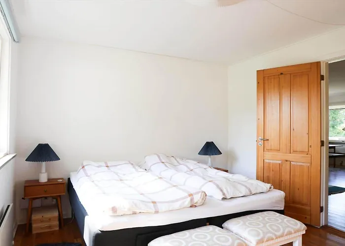 16600-1-farevejle-brombaervej-6 Дом отдыха *